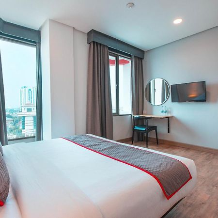 Super Oyo Townhouse 1 Hotel Salemba Jakarta Extérieur photo