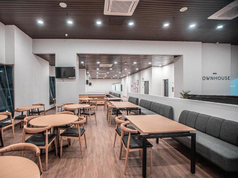 Super Oyo Townhouse 1 Hotel Salemba Jakarta Extérieur photo