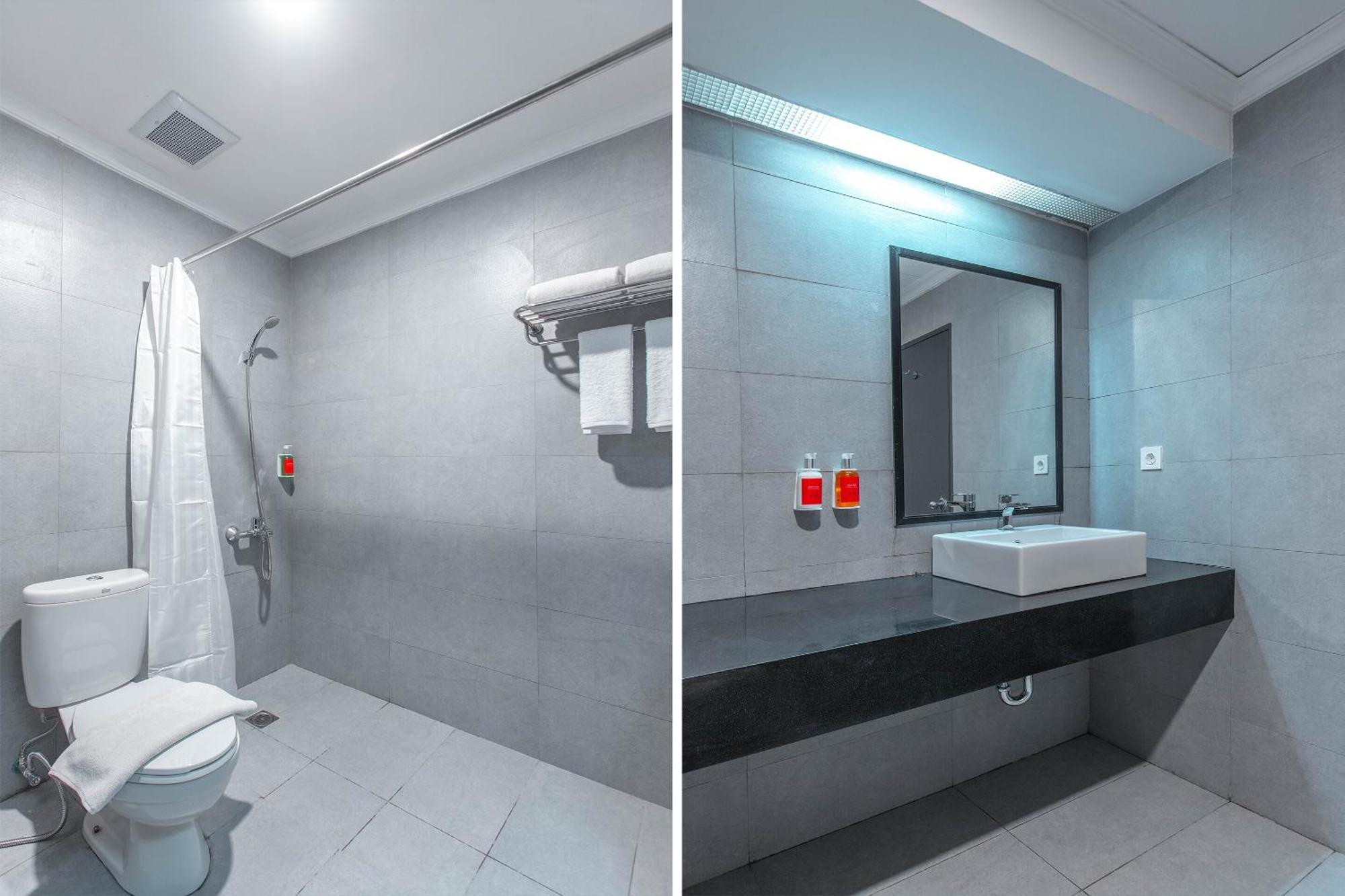 Super Oyo Townhouse 1 Hotel Salemba Jakarta Extérieur photo