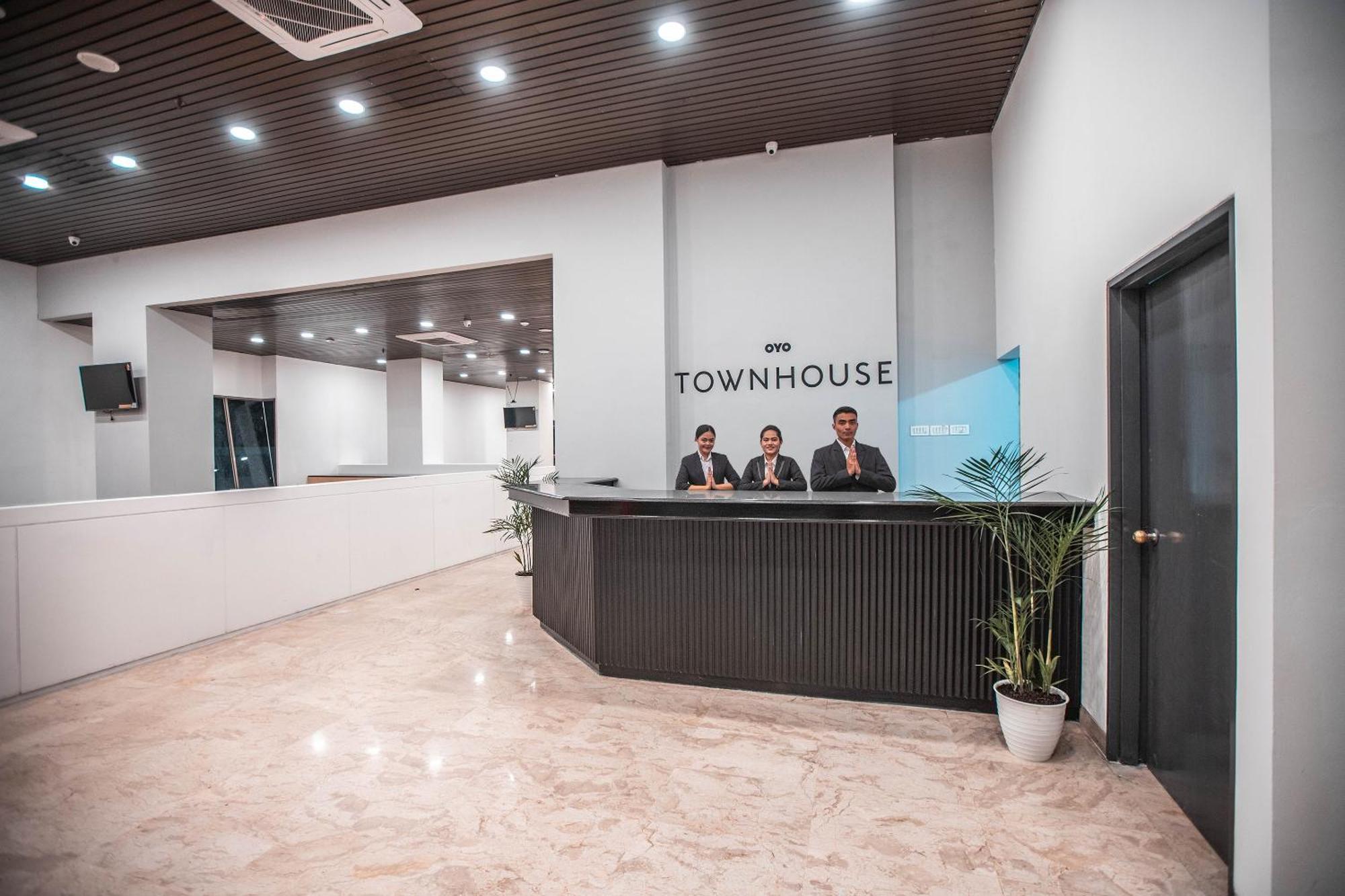 Super Oyo Townhouse 1 Hotel Salemba Jakarta Extérieur photo