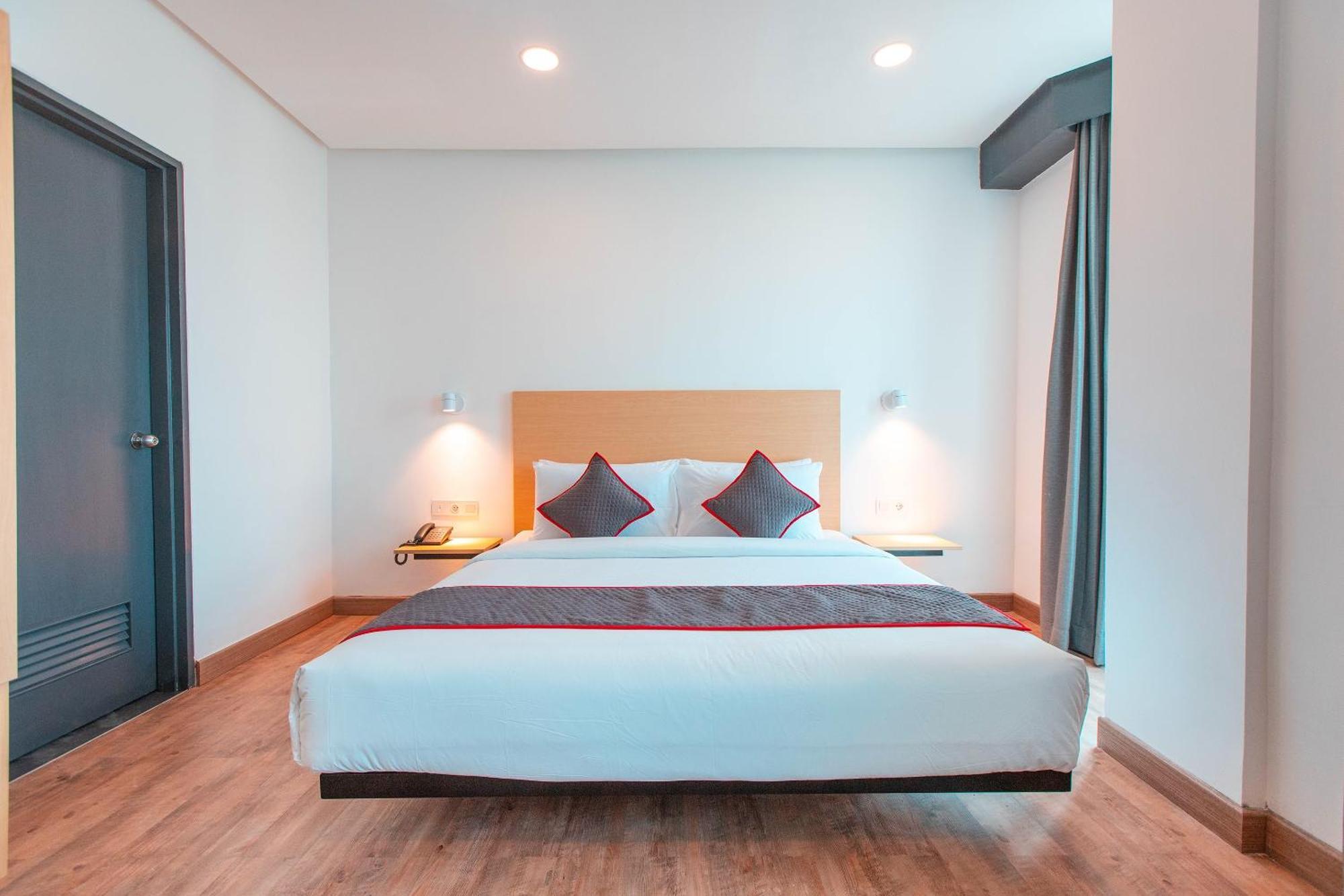 Super Oyo Townhouse 1 Hotel Salemba Jakarta Extérieur photo