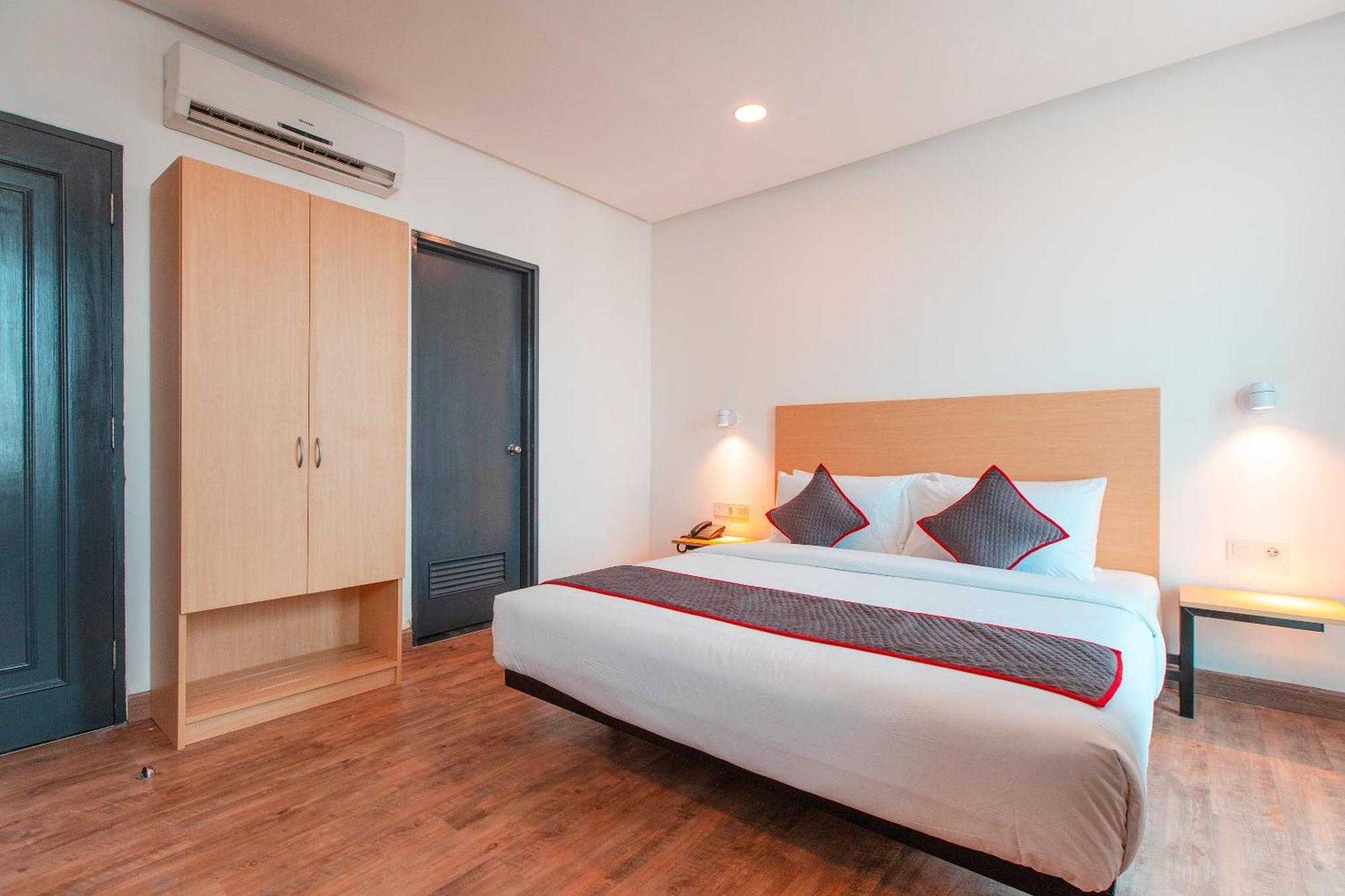 Super Oyo Townhouse 1 Hotel Salemba Jakarta Extérieur photo