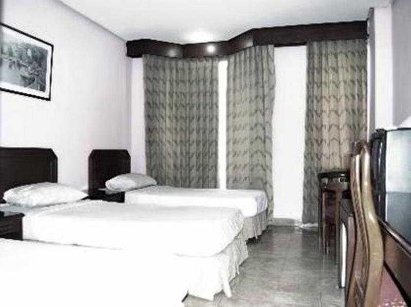 Super Oyo Townhouse 1 Hotel Salemba Jakarta Extérieur photo