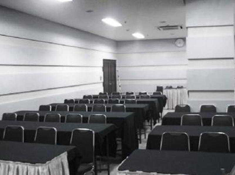 Super Oyo Townhouse 1 Hotel Salemba Jakarta Extérieur photo