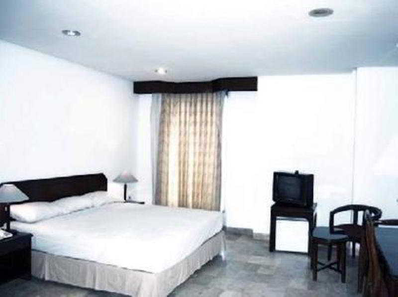 Super Oyo Townhouse 1 Hotel Salemba Jakarta Extérieur photo